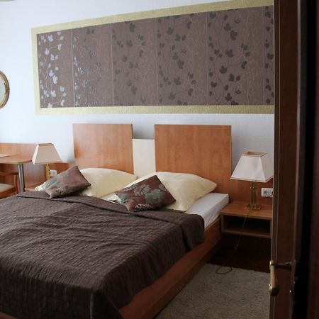 Hotel Vier Loewen Traben-Trarbach Kültér fotó