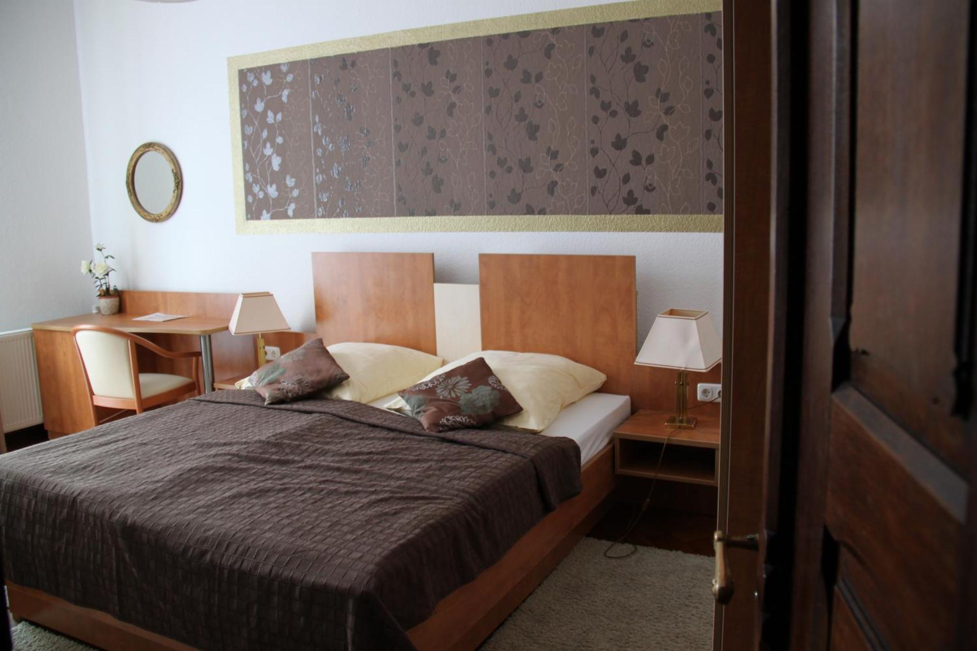 Hotel Vier Loewen Traben-Trarbach Kültér fotó