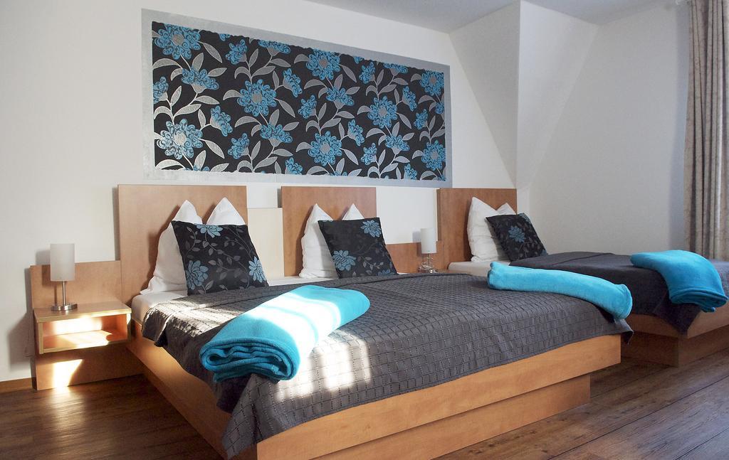 Hotel Vier Loewen Traben-Trarbach Szoba fotó