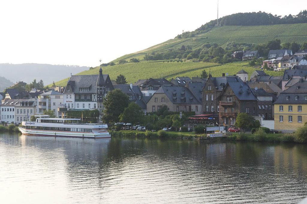 Hotel Vier Loewen Traben-Trarbach Kültér fotó